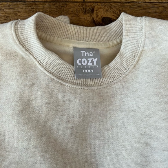 Aritzia TNA Cozy Af Perfect Sweatshirt - size 2XS - Picture 3 of 4